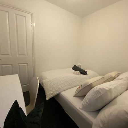 Nice Living Serviced Accommodations 3 Coventry Buitenkant foto