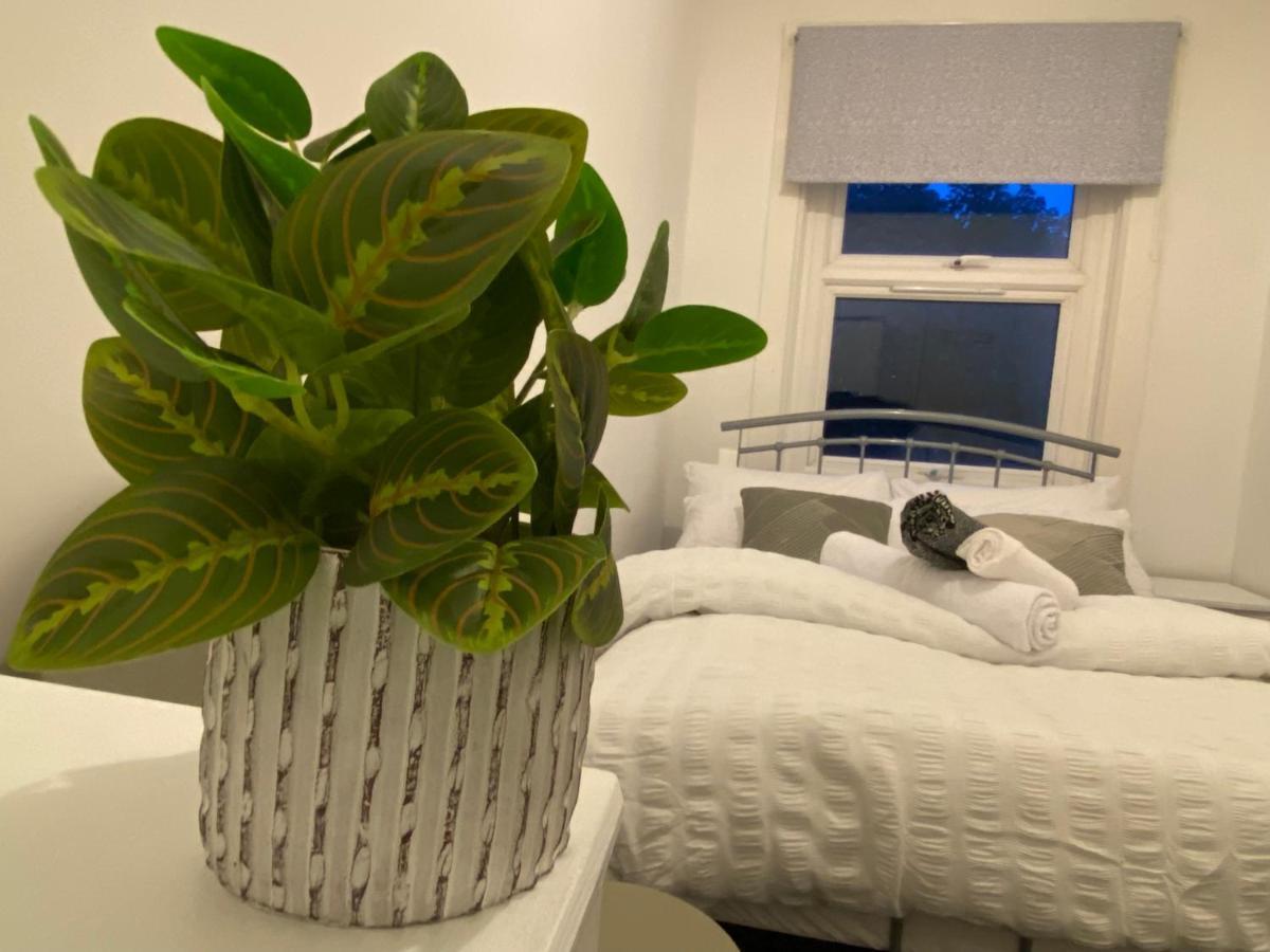 Nice Living Serviced Accommodations 3 Coventry Buitenkant foto